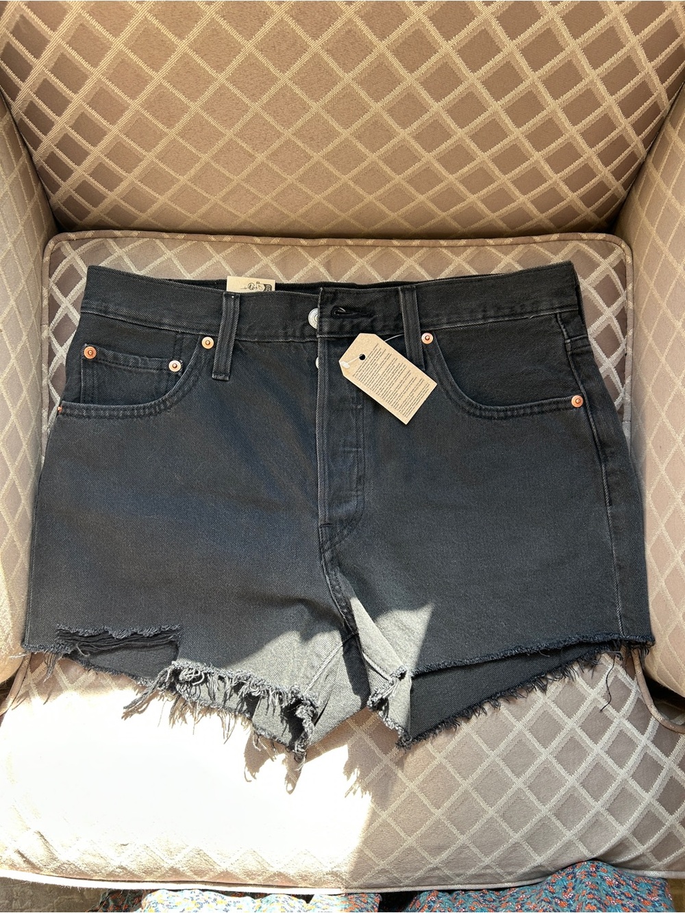 Levi's NWT Black Distressed Frayed Hem 501 Jean Shorts